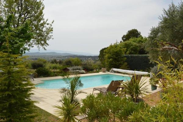 Gite L'Escapade Saint-Saturnin-lès-Apt Dış mekan fotoğraf