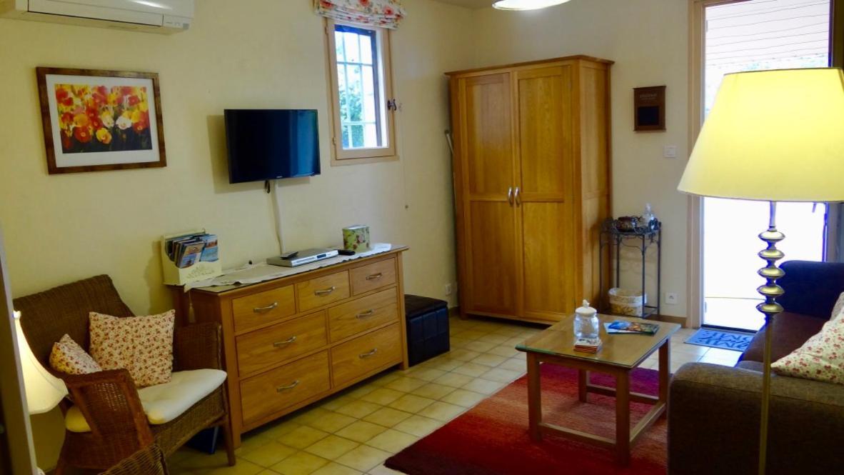 Gite L'Escapade Saint-Saturnin-lès-Apt Dış mekan fotoğraf