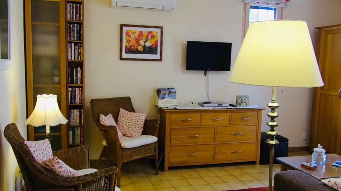 Gite L'Escapade Saint-Saturnin-lès-Apt Dış mekan fotoğraf